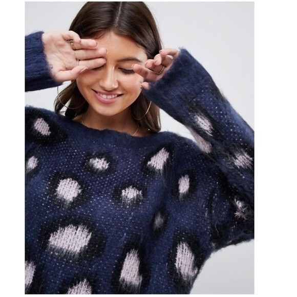 PrettyLittleThing Fluffy Leopard Print Jumper NWOT - Picture 3 of 8